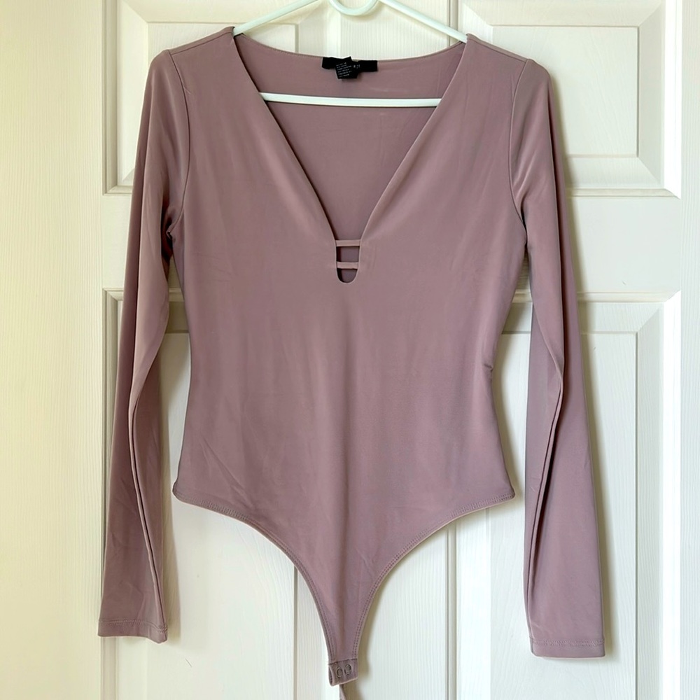 Forever 21 long sleeve bodysuit Size M